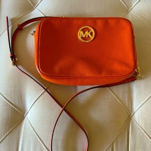 Michael Kors Jetset Crossbody Purse